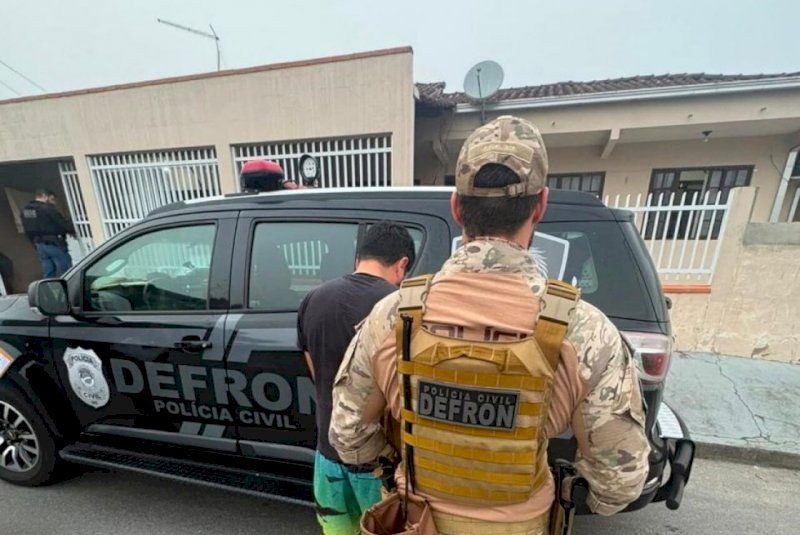 Polícia cumpre mandados em operação contra suspeitos de furto de caminhonete na fronteira