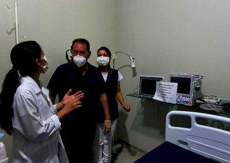 Gerson Claro entrega equipamentos para a Santa Casa de Cassilândia
