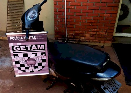 Moto furtada no final de semana em Dourados é recuperada