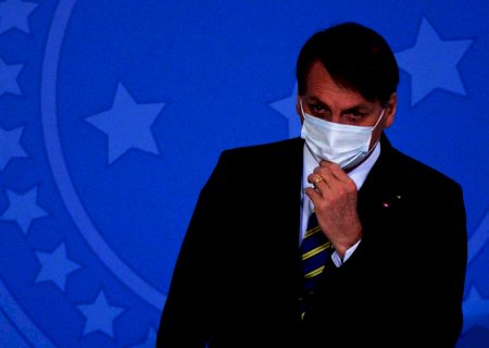 Bolsonaro diz que povo está 'vibrando' com novo decreto em favor do armamento
