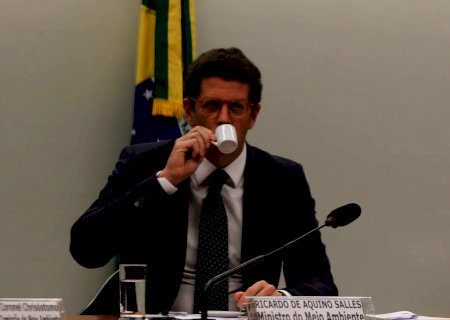 Ricardo Salles e ministério do Meio Ambiente são alvos de busca e apreensão da Polícia Federal