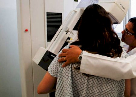 Mamografia deve ser feita duas semanas após vacina contra covid