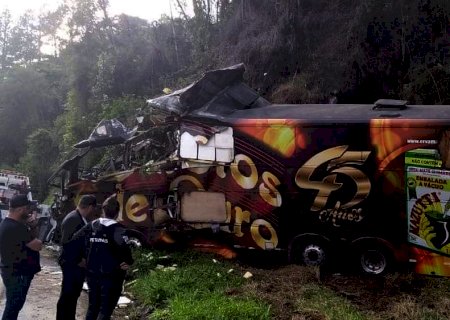 Acidente com ônibus tira a vida de Airton Machado do Garotos de Ouro (Vídeo e fotos)