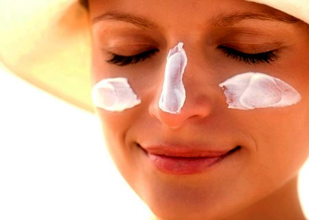 Conheça os 5 problemas de pele mais comuns no verão e saiba como evitá-los