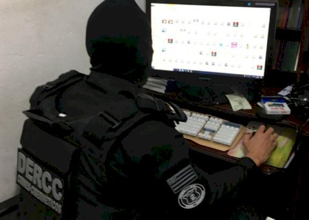Polícia Federal apreende computadores e celulares em operação contra pedofilia em Dourados