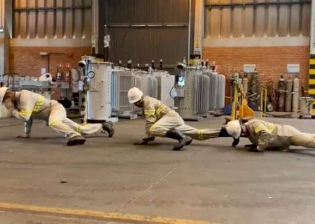 At&eacute; t&eacute;cnicos de concession&aacute;ria de energia foram envolvidos por Anitta
