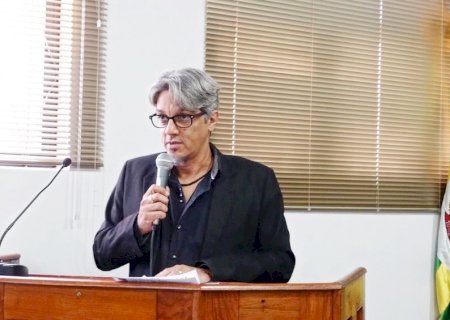 Devido “exorbitância” na cobrança de iluminação pública, Gladstone propõe plano de ação em Itaporã