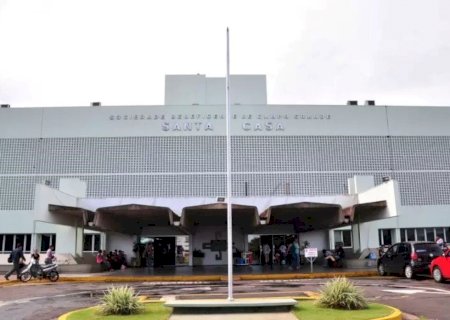 Barbosinha manda recurso para Santa Casa comprar macas novas