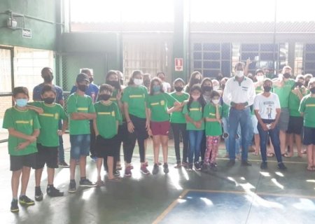 Diretor do DECOE de Itaporã realiza palestra de conscientização sobre o risco da dengue em Santa Terezinha