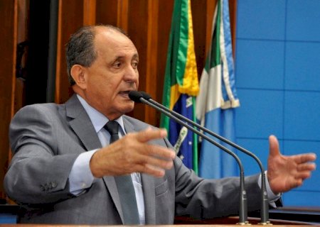 Zé Teixeira solicita construção de 30 casas populares no Distrito de Montese, em Itaporã