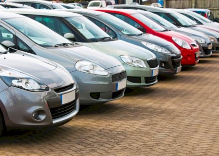 Preços de carros usados em feirões caem por três meses seguidos