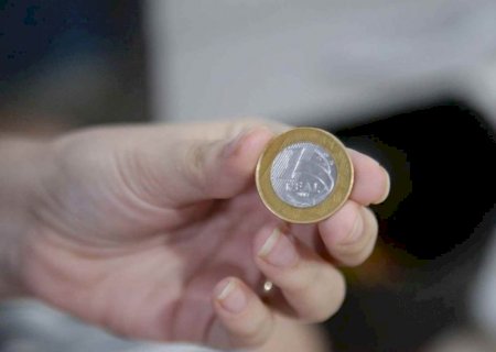 Moeda de R$ 1 que pode valer R$ 10 mil: colecionador de MS explica raridade