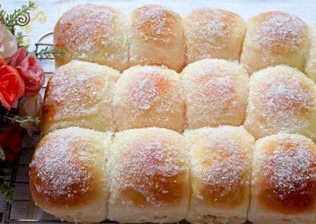 Receita de pãozinho de leite condensado feito no liquidificador derrete na boca