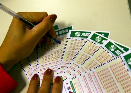 Mega-Sena sorteia prêmio acumulado de R$ 65 milhões