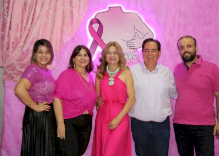 Um Mega Público feminino deu o brilho da Quarta Noite Rosa de Itaporã