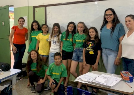 Alunos da EE Rodrigues Alves se preparam para viajar à Tailândia na final da Olimpíada Internacional de Matemática Sem Fronteiras