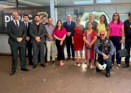 No dia do Advogado Criminalista, OAB inaugura novo parlatório na Delegacia