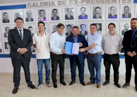 Sindicato Rural de Dourados recebe homenagem na Câmara