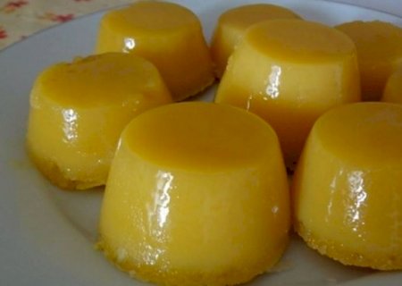 Aprenda a fazer quindim de liquidificador e conheça a história do doce