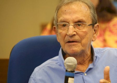 Aos 92, Eliseu Alves encerra sua carreira na Embrapa