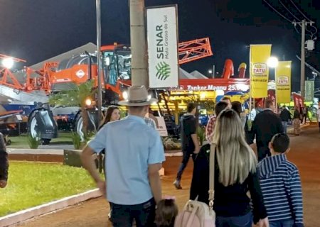 Com nomes como Zezé Di Camargo e Luciano, Dourados confirma 57ª Expoagro para maio