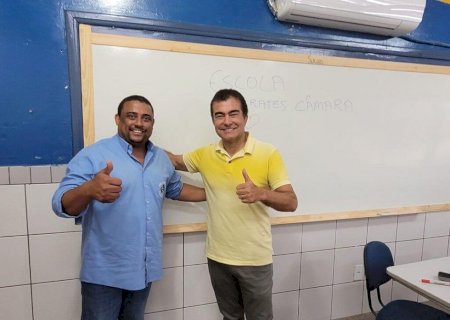 Recurso destinado por Marçal garante novas lousas para a escola Sócrates Câmara