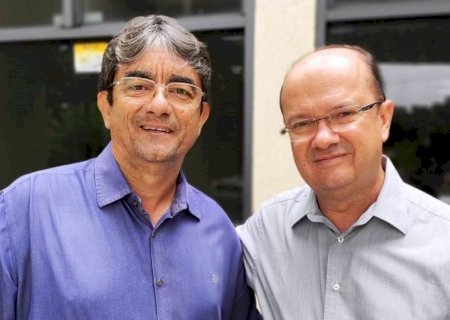 Juscelino solicita auxílio ao vice-governador para resolver problema de alagamentos no mosteiro