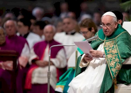 'Sexo é um dos dons mais bonitos que Deus deu', diz papa Francisco