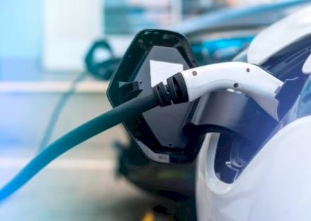 GM e Tesla anunciam parceria para carregamento de carros elétricos