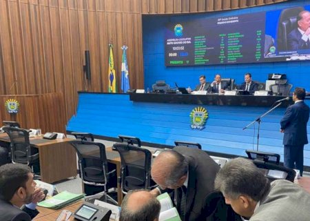 Reajuste de 14,95% no salário dos professores é aprovado pelos deputados e segue para sanção do Governo