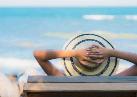 Você sabe o que é bronzeamento vegano? Conheça a tendência estética do momento
