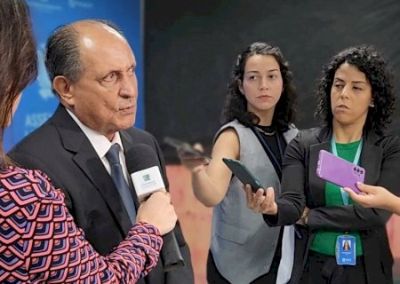 Deputado Zé Teixeira solicita asfalto para bairro de Dourados