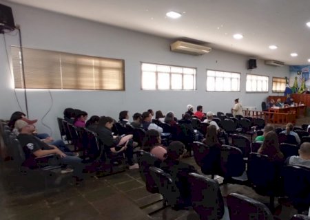 Itaporã: Presidente da Câmara Municipal mostra Liderança e Responsabilidade na Votação do Projeto de Lei dos Planos de Cargos, Carreira e Remuneração