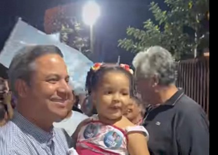 Candidato a prefeito de Itaporã, Tiago Carbonaro, atrai multidões por onde passa; desta vez foi na Porciúncula. Veja o vídeo