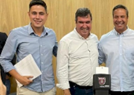 Eduardo Riedel recebe prefeitos e prefeitas eleitos em 6 de outubro (Vídeo)