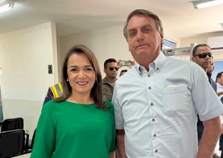 Bolsonaro diz que 1º turno é 'pagina virada' e quer votos em Adriane em Campo Grande (vídeo)