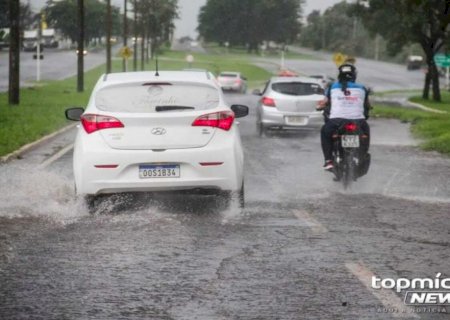No vai e vem da chuva, meteorologia mantém alerta de temporais até quinta em MS