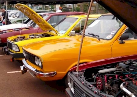 "Vem de Feira" marca presença no 5&ordm; Encontro de Carros Antigos em Dourados