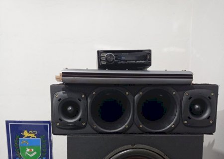 PM de Itaporã apreende equipamento de som em operação no Distrito de Montese