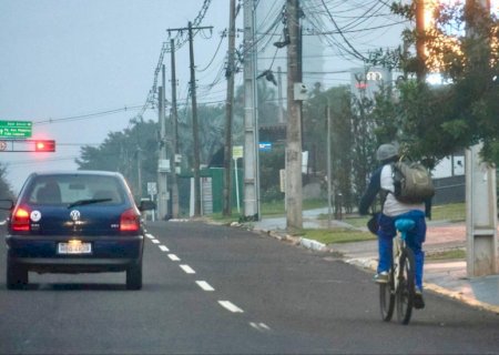 Garoa, frio e neblina tomam conta de Campo Grande nesta segunda-feira