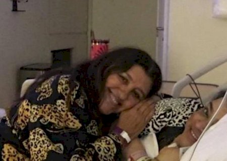 Preta Gil compartilha visita de Regina Casé: ‘Reenergizada’