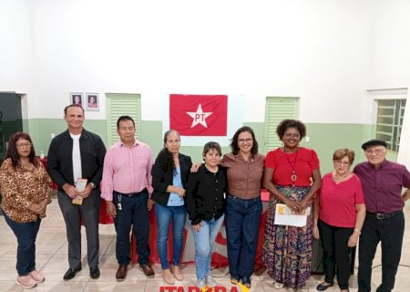 Deputada Estadual Gleice Jane participa de reunião em Itaporã