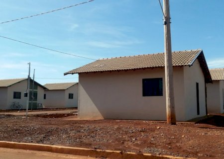 Tiago Carbonaro discute parcerias para novos projetos habitacionais em Itaporã