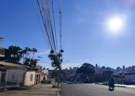 Sol forte 'esconde' previsão de tempestades com ventos acima de 60km/h em MS