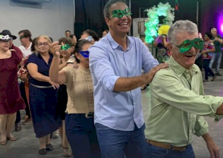 Itaporã - Melhor Idade lota salão da Assistência Social em baile especial de Carnaval
