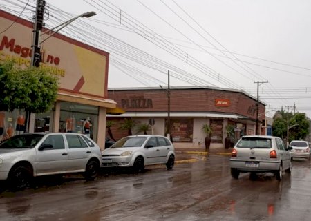 Itaporã - Segunda começa com chuva fraca e pode terminar com temporais isolados