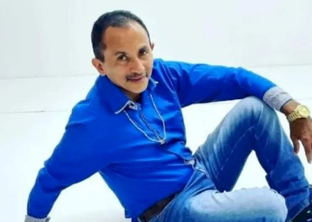 Após perder fortuna, Manoel Gomes mora de favor e tenta se reerguer