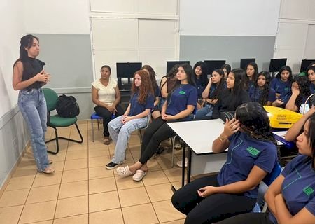 Governo Municipal fortalece ações do Programa Saúde na Escola com atividades educativas na Rede Estadual