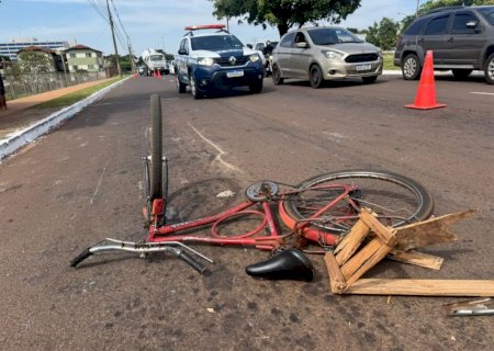 Jovem de Itaporã se envolve em acidente grave com ciclista na Capital