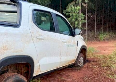 Agr&ocirc;noma desaparecida &eacute; encontrada ap&oacute;s passar a noite atolada em fazenda